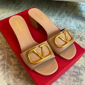 Valentino Garavani Vlogo high sandals size 35.5